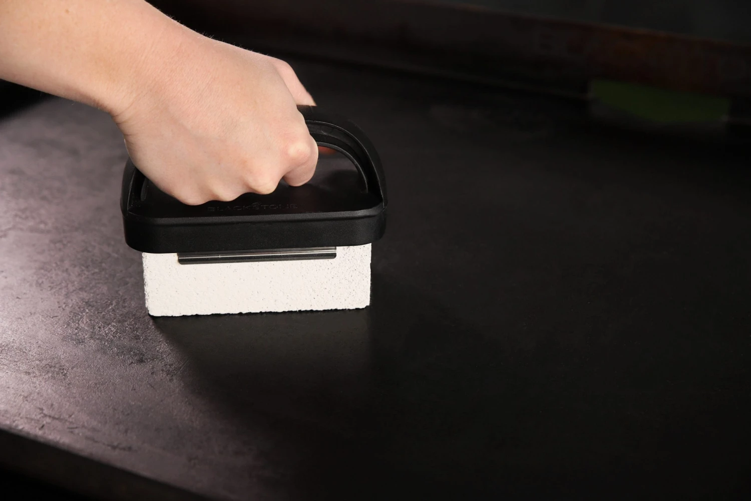 Blackstone Grilling Tools & Accessories Culinary Pumice Plastic 4-in Grill Cleaning Block 2 Blackstone Grilling Tools & Accessories Culinary Pumice Plastic 4-in Grill Cleaning Block - Image 2