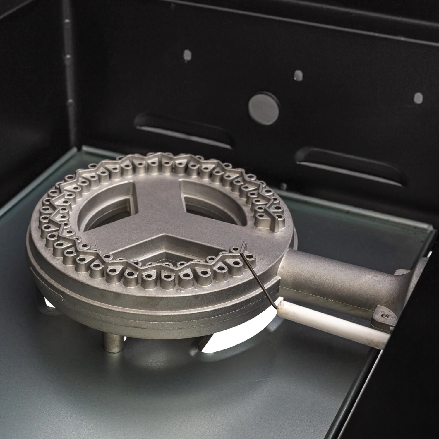 Char-Griller Grills Silver 3-Burner Liquid Propane Gas Grill 8 Char-Griller Grills Silver 3-Burner Liquid Propane Gas Grill - Image 8