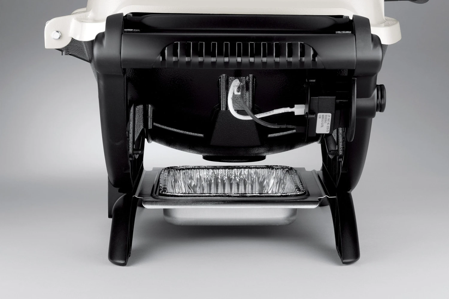 Weber Grilling Tools & Accessories 10-Pack 8.6-in L x 6-in W Disposable Aluminum Foil Grill Drip Pan 4 Weber Grilling Tools & Accessories 10-Pack 8.6-in L x 6-in W Disposable Aluminum Foil Grill Drip Pan - Image 4